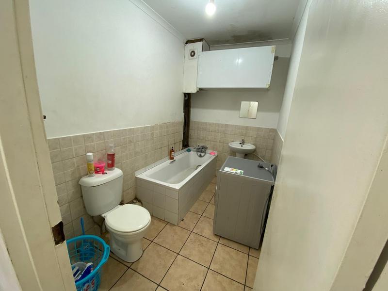 2 Bedroom Property for Sale in Maitland Western Cape